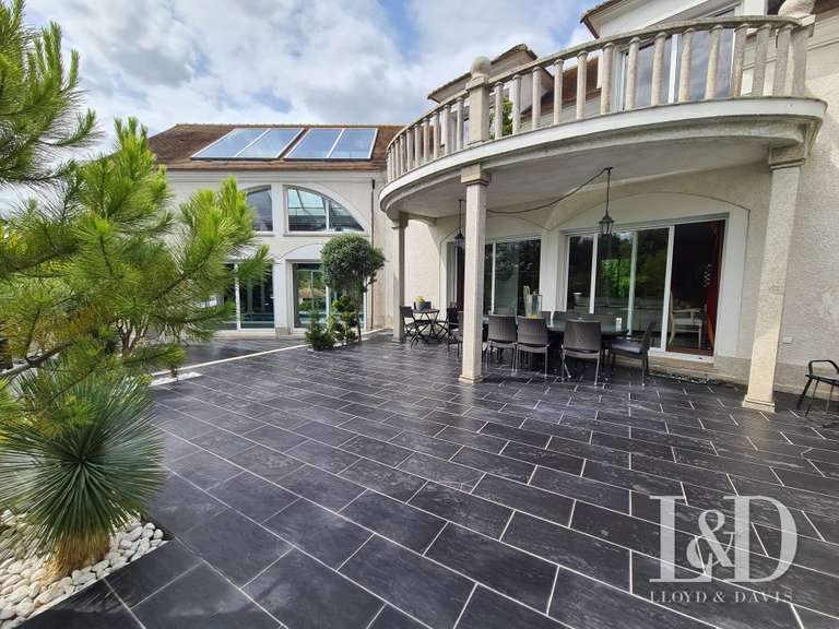 House Morsang-sur-Seine - 4 bedrooms - 574m²