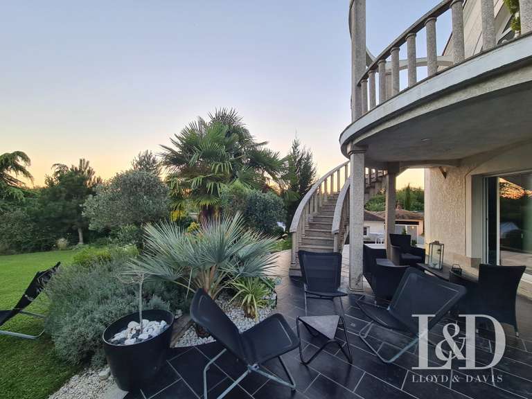 House Morsang-sur-Seine - 4 bedrooms - 574m²