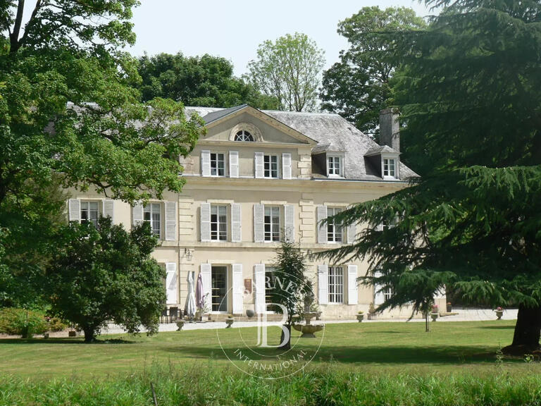 Vente Château Mortagne-au-Perche - 8 chambres