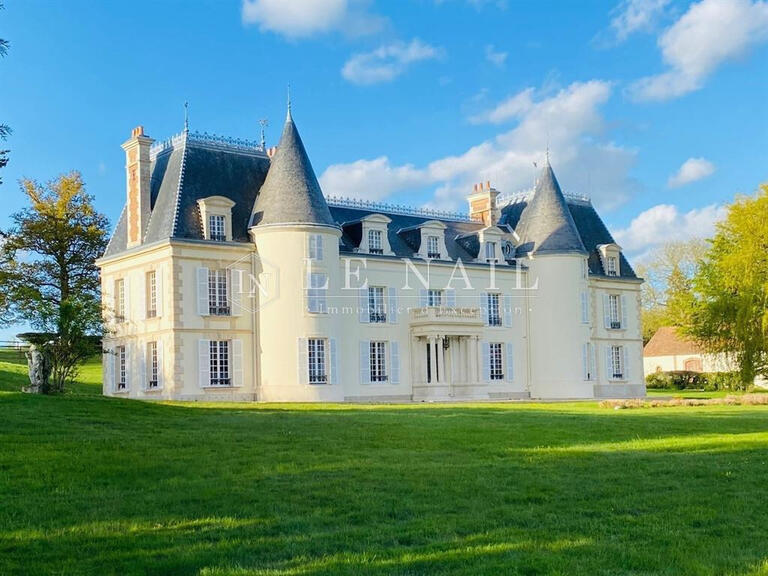 Château Mortagne-au-Perche - 9 chambres - 602m²