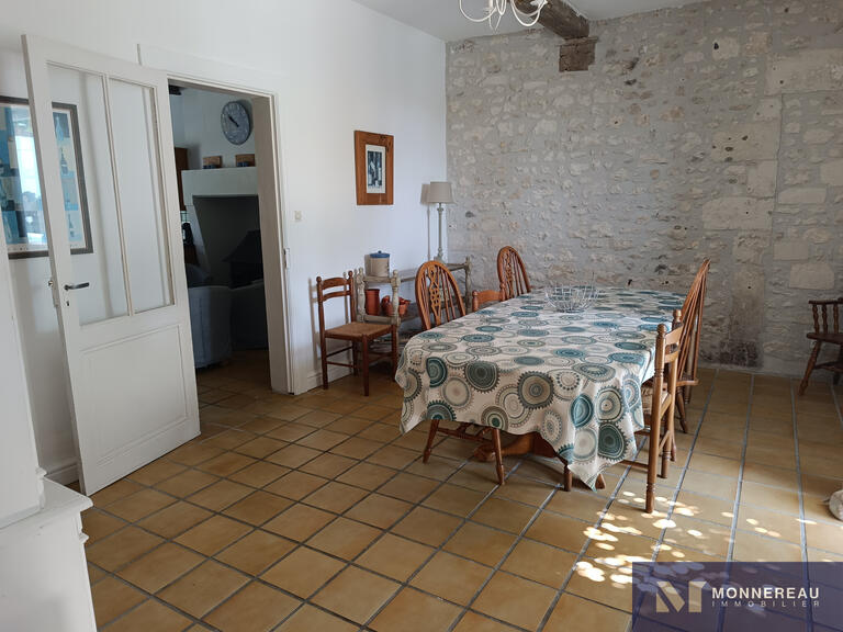 Maison Mortagne-sur-Gironde - 16 chambres - 640m²