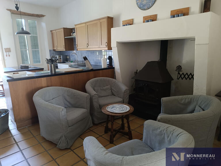 Maison Mortagne-sur-Gironde - 16 chambres - 640m²