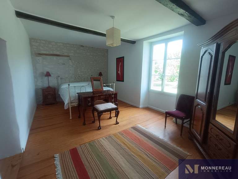 Maison Mortagne-sur-Gironde - 16 chambres - 640m²