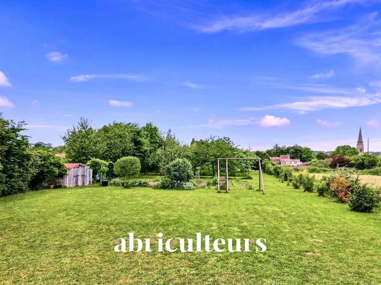 Maison Mortagne-sur-Gironde - 5 chambres - 242m²