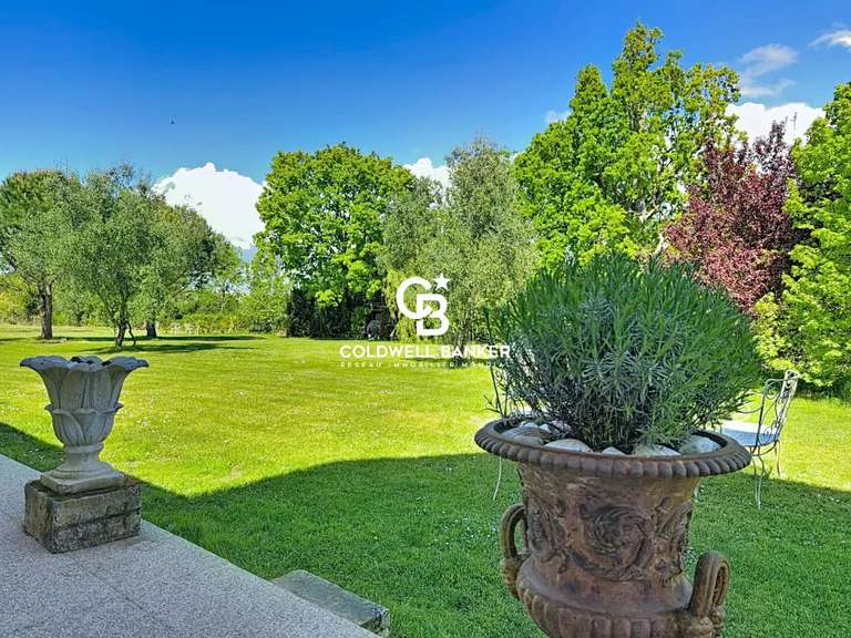 Maison Mortagne-sur-Gironde - 5 chambres - 5340m²