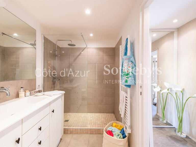 Maison Mouans-Sartoux - 3 chambres - 192m²