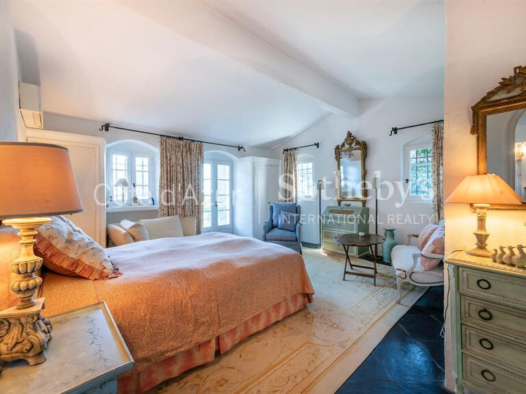 Maison Mouans-Sartoux - 3 chambres - 192m²
