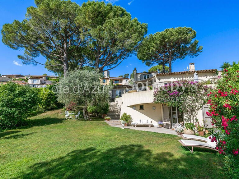 Maison Mouans-Sartoux - 3 chambres - 192m²