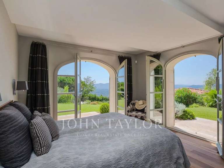 House Mouans-Sartoux - 4 bedrooms - 223m²