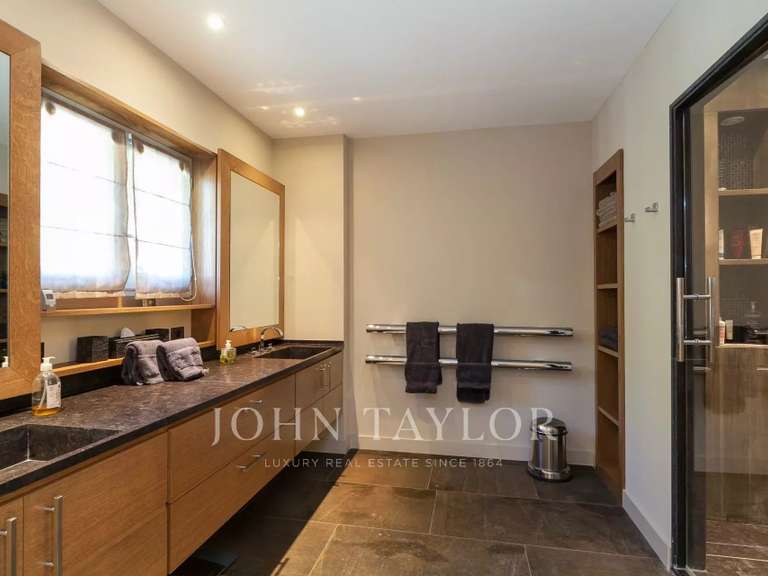 House Mouans-Sartoux - 4 bedrooms - 223m²