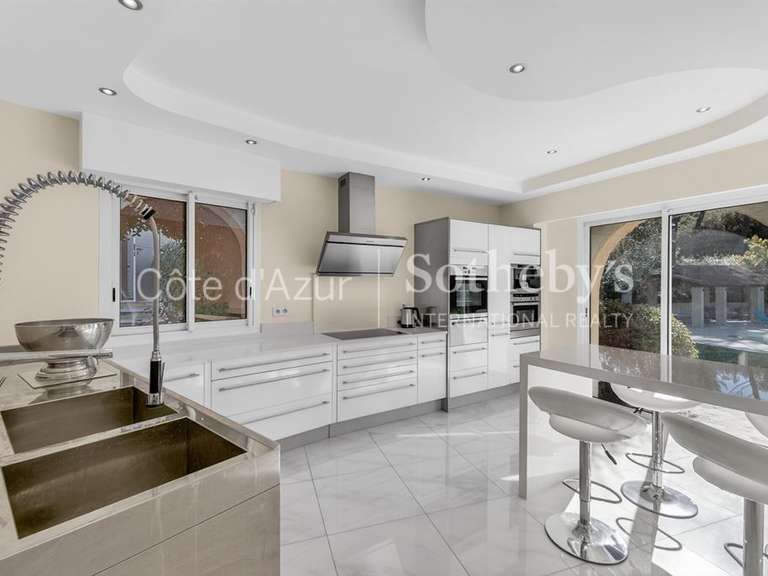 Maison Mouans-Sartoux - 7 chambres - 540m²