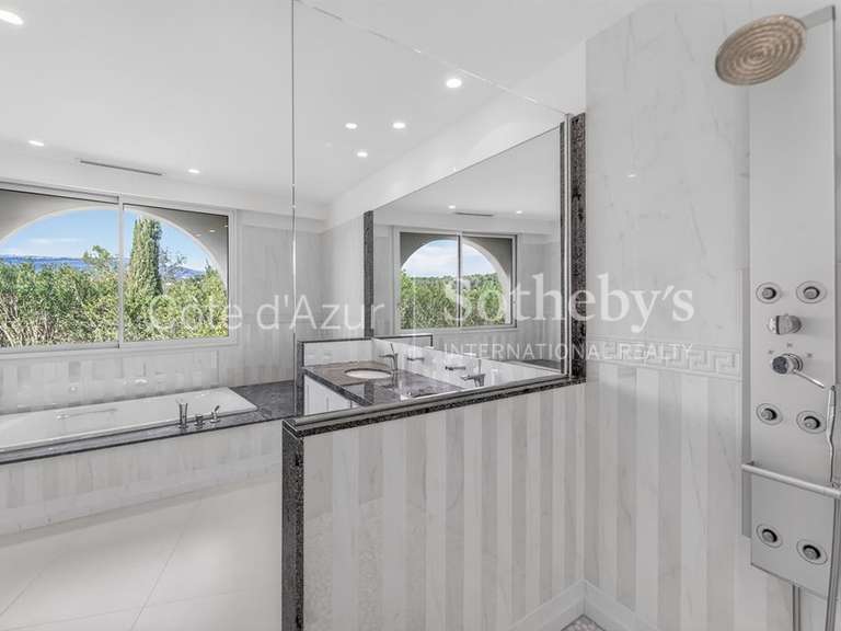 Maison Mouans-Sartoux - 7 chambres - 540m²