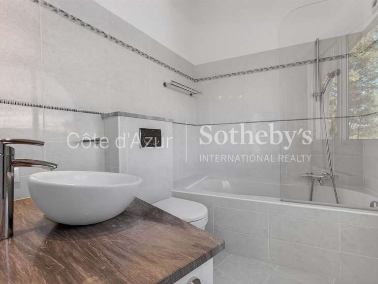 Maison Mouans-Sartoux - 7 chambres - 540m²