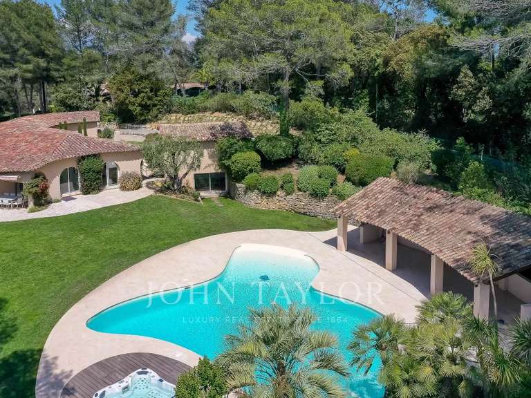 Maison Mouans-Sartoux - 7 chambres - 540m²