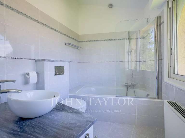 Maison Mouans-Sartoux - 7 chambres - 540m²