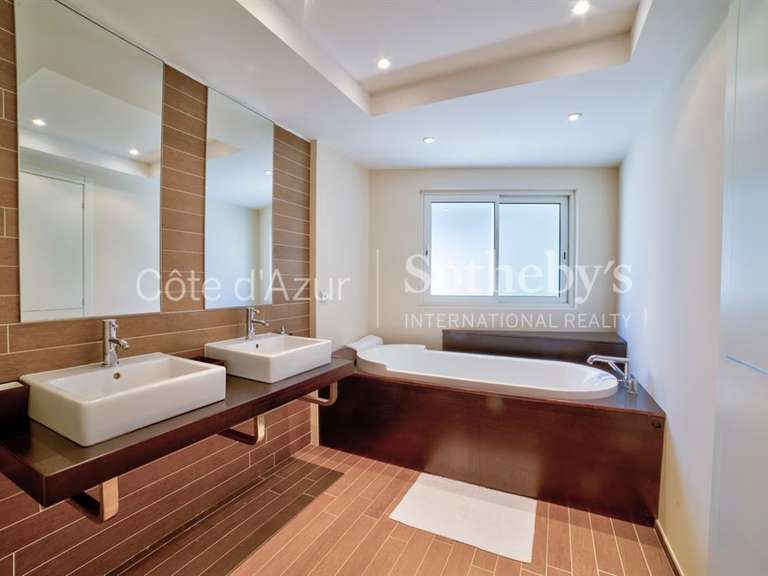 Maison Mouans-Sartoux - 7 chambres - 587m²