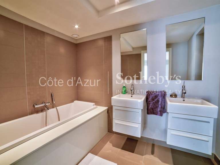 Maison Mouans-Sartoux - 7 chambres - 587m²