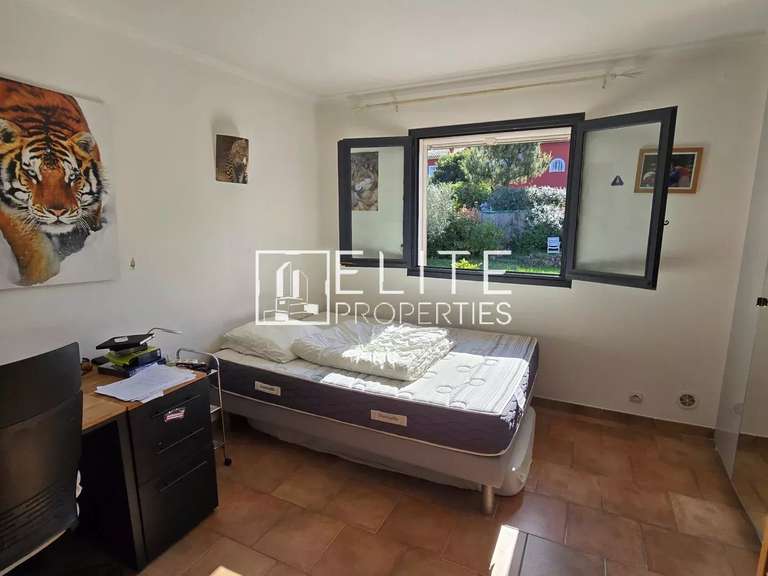 Maison Mouans-Sartoux - 5 chambres - 200m²