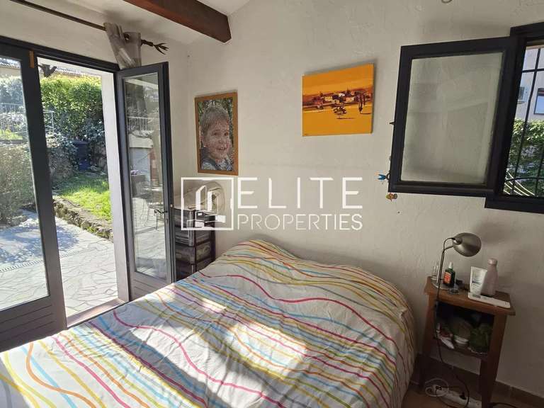 Maison Mouans-Sartoux - 5 chambres - 200m²