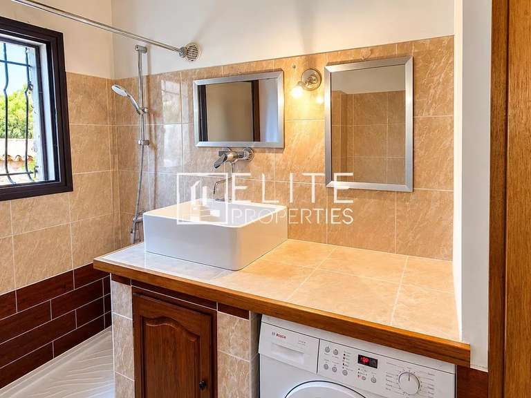 House Mouans-Sartoux - 5 bedrooms - 200m²