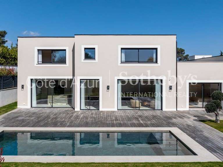 Maison Mouans-Sartoux - 4 chambres - 280m²