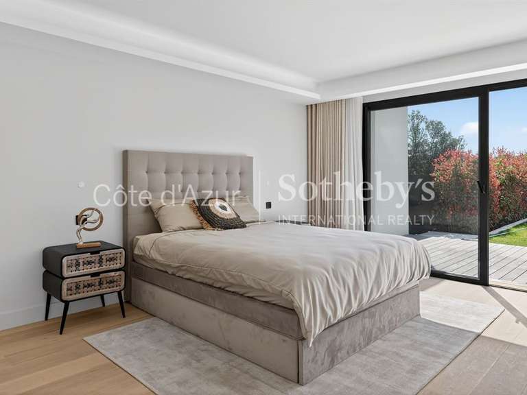 Maison Mouans-Sartoux - 4 chambres - 280m²