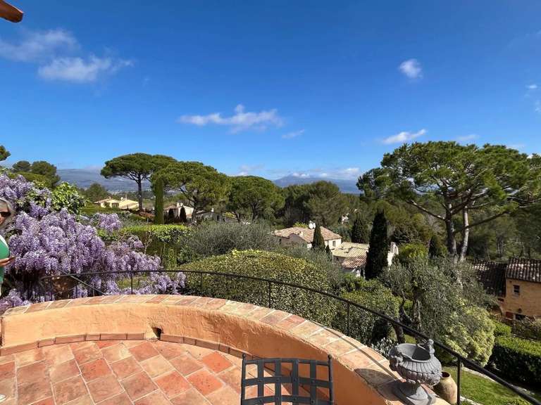 House Mouans-Sartoux - 145m²