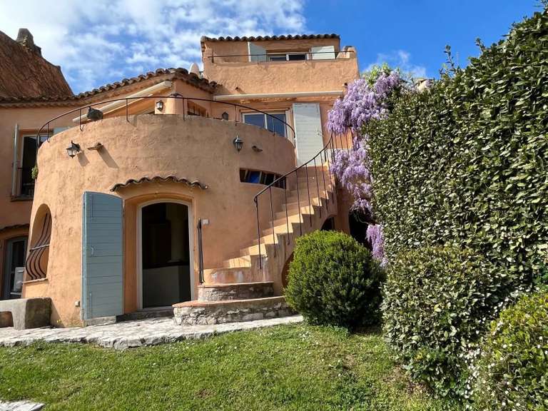 House Mouans-Sartoux - 145m²