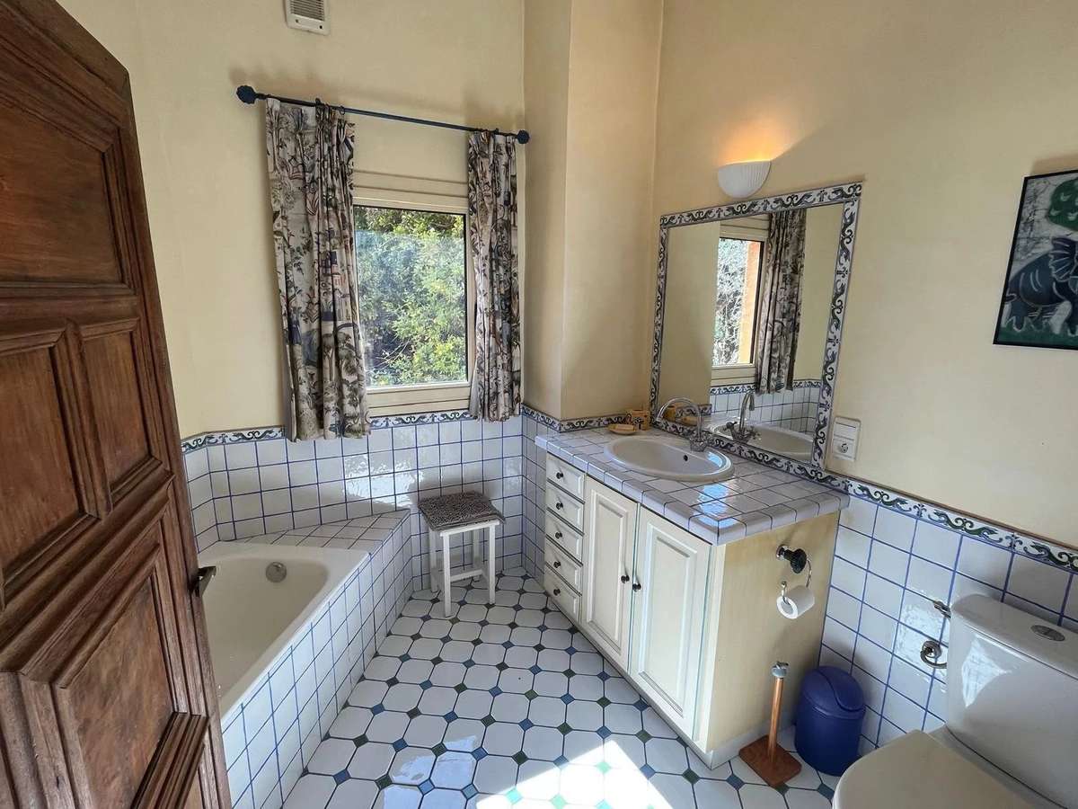 House Mouans-Sartoux