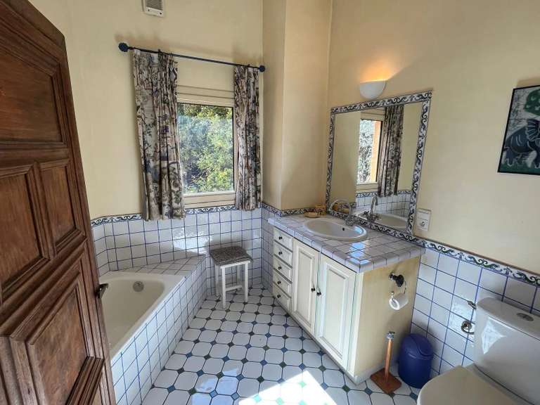 House Mouans-Sartoux - 145m²