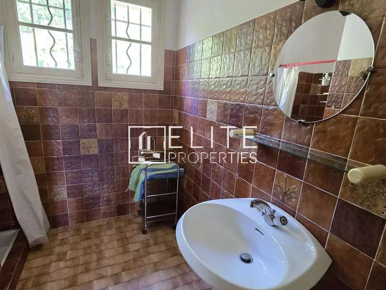 Maison Mouans-Sartoux - 6 chambres - 262m²