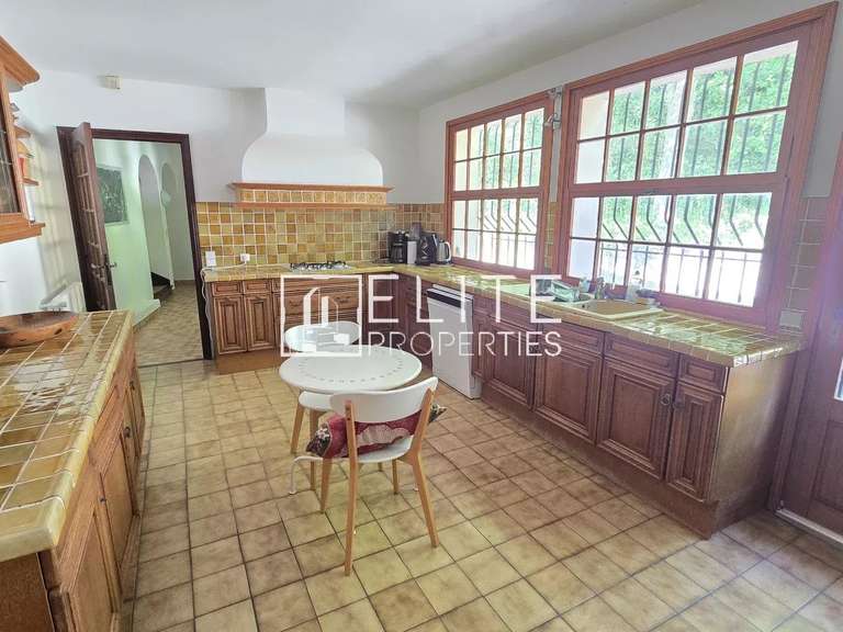 Maison Mouans-Sartoux - 6 chambres - 262m²