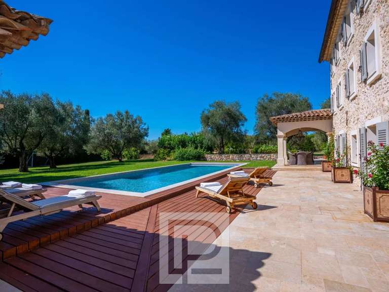Maison Mouans-Sartoux - 7 chambres - 405m²