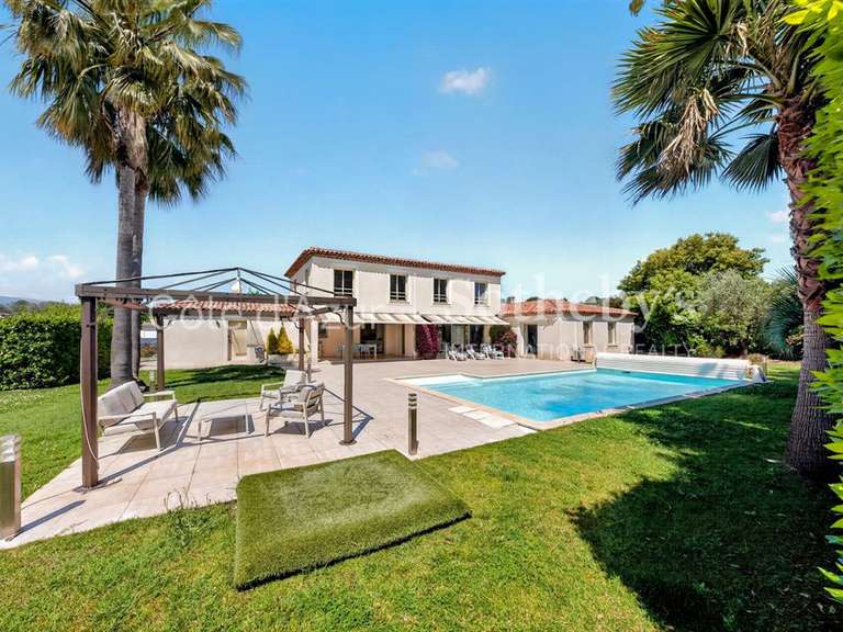 Maison Mouans-Sartoux - 5 chambres - 223m²