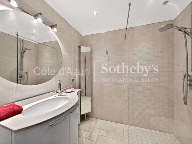Maison Mouans-Sartoux - 4 chambres - 277m²