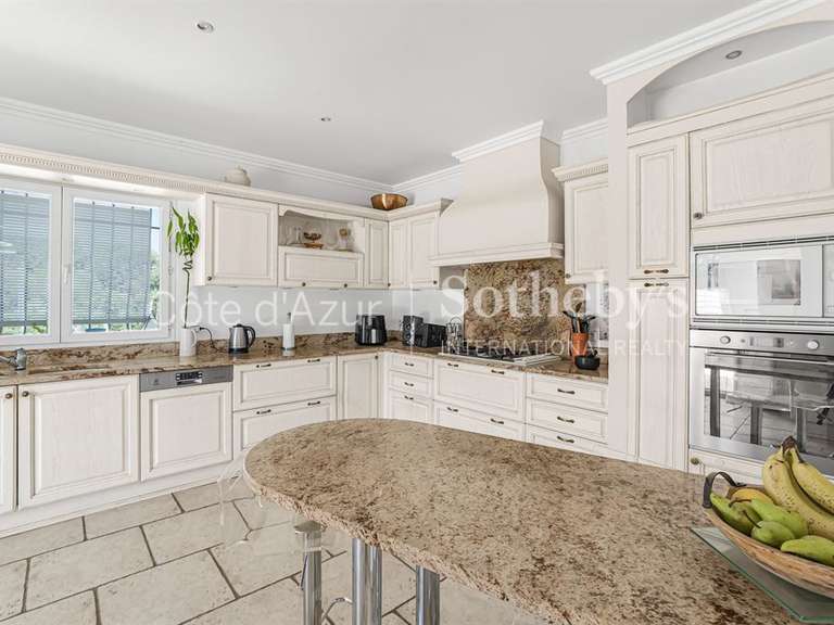 Maison Mouans-Sartoux - 4 chambres - 256m²