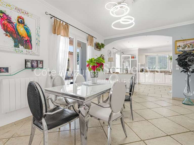 Maison Mouans-Sartoux - 4 chambres - 256m²