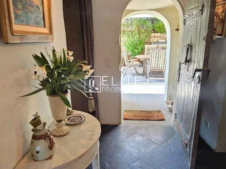 Maison Mouans-Sartoux - 3 chambres - 193m²