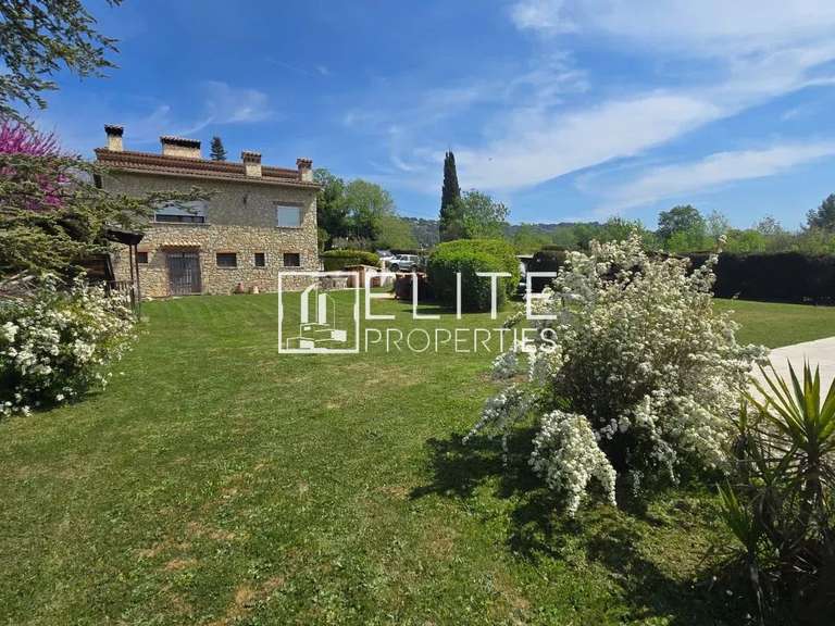 Maison Mouans-Sartoux - 5 chambres - 265m²