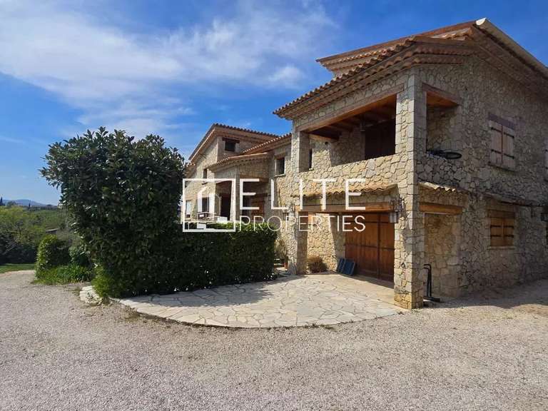 Maison Mouans-Sartoux - 5 chambres - 265m²