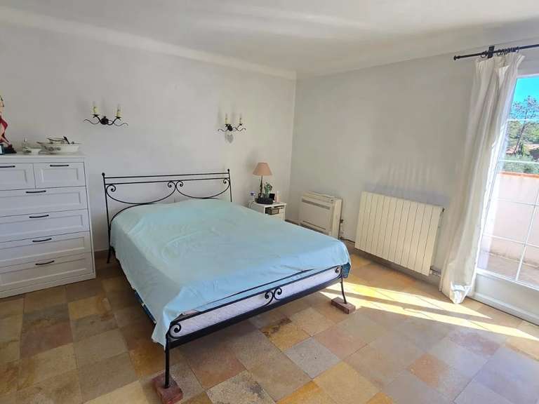 Maison Mouans-Sartoux - 4 chambres - 135m²