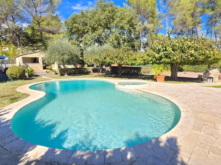 Maison Mouans-Sartoux - 4 chambres - 135m²