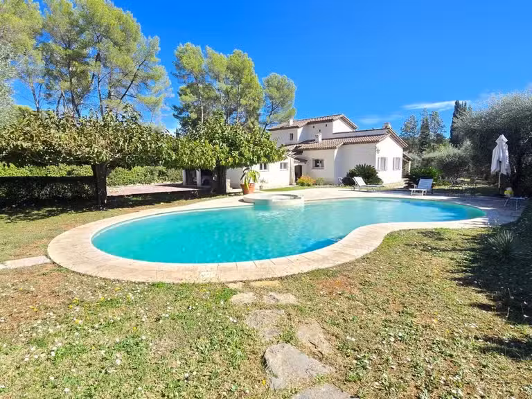 Maison Mouans-Sartoux - 4 chambres - 135m²