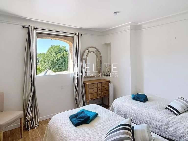 Property Mouans-Sartoux - 278m²