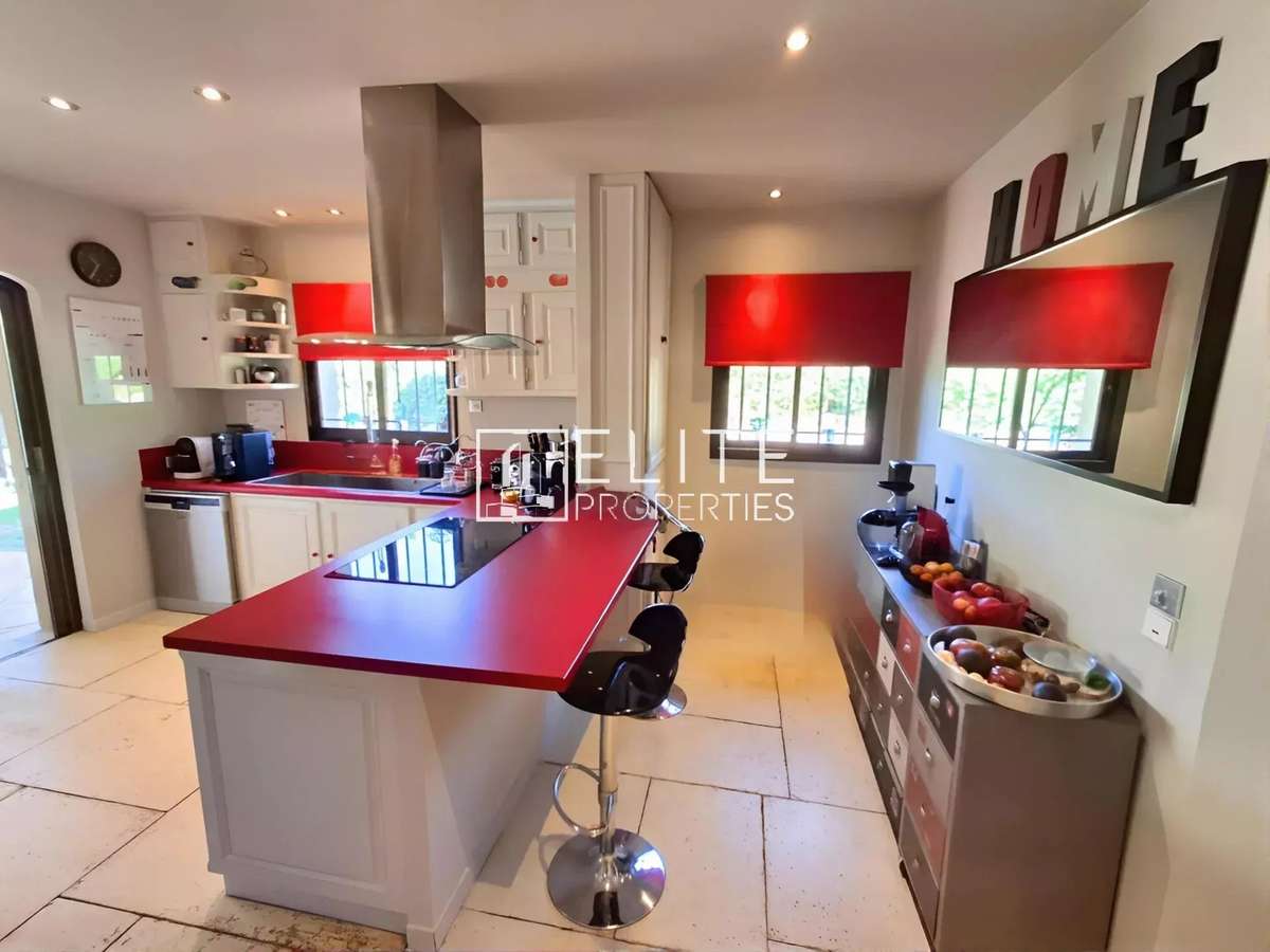 Property Mouans-Sartoux