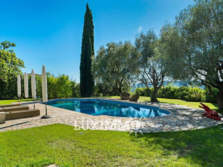 Propriété Mouans-Sartoux - 7 chambres - 450m²