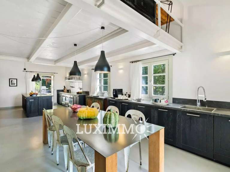 Propriété Mouans-Sartoux - 7 chambres - 450m²