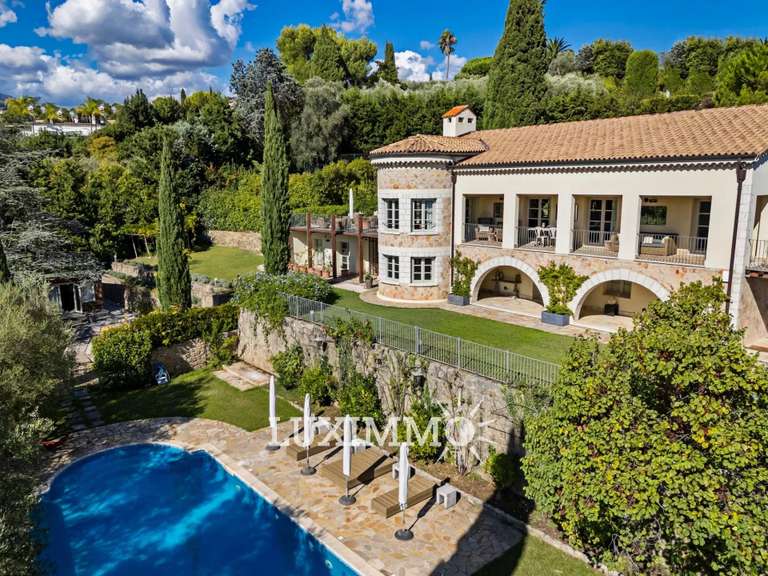 Propriété Mouans-Sartoux - 7 chambres - 450m²