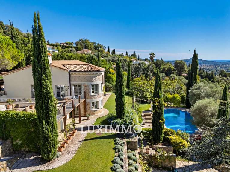 Propriété Mouans-Sartoux - 7 chambres - 450m²