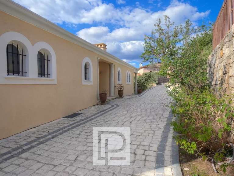 Villa Mouans-Sartoux - 4 chambres - 340m²